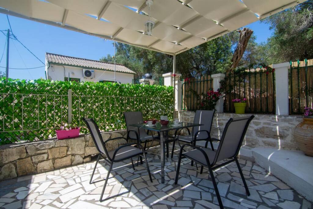 Thanos Cottage Vlachopoulatika Bagian luar foto