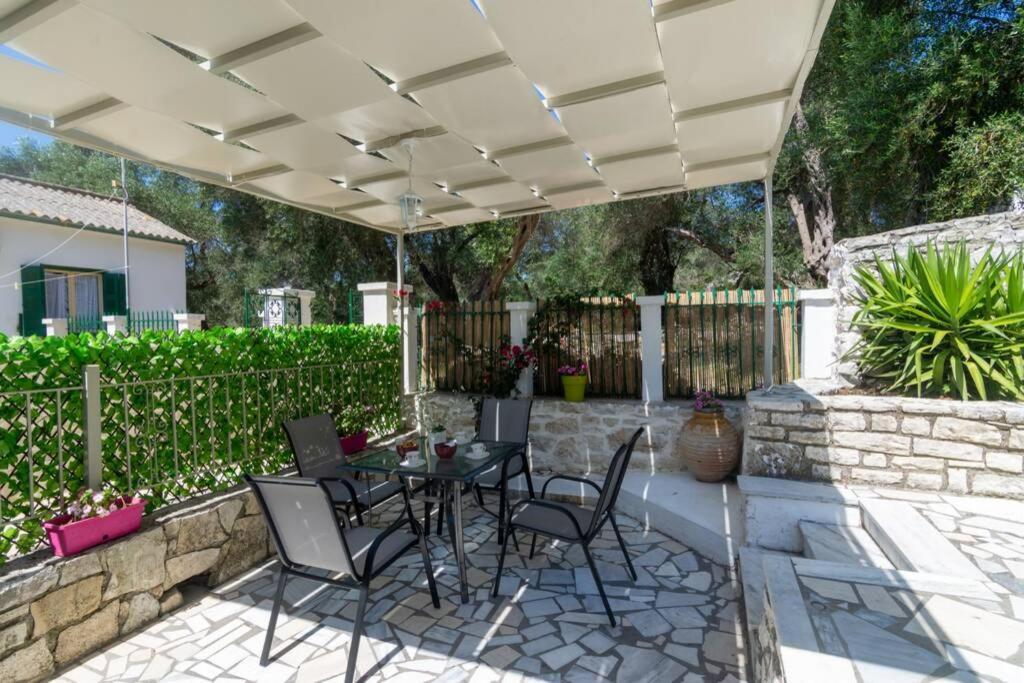 Thanos Cottage Vlachopoulatika Bagian luar foto